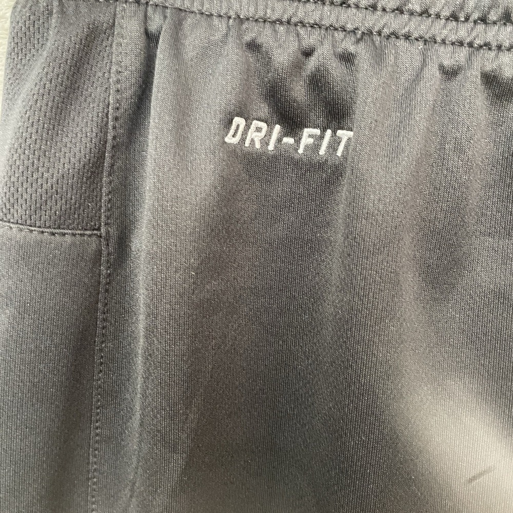 Nike Dri Fit Black Shorts Size XL 100% Polyester 658216-012 - Picture 2 of 7
